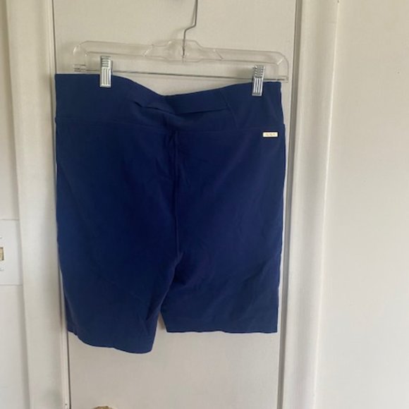 Alala Terry Bike Shorts and Bow Tie Sports Bra Matching Set - Picture 8 of 10